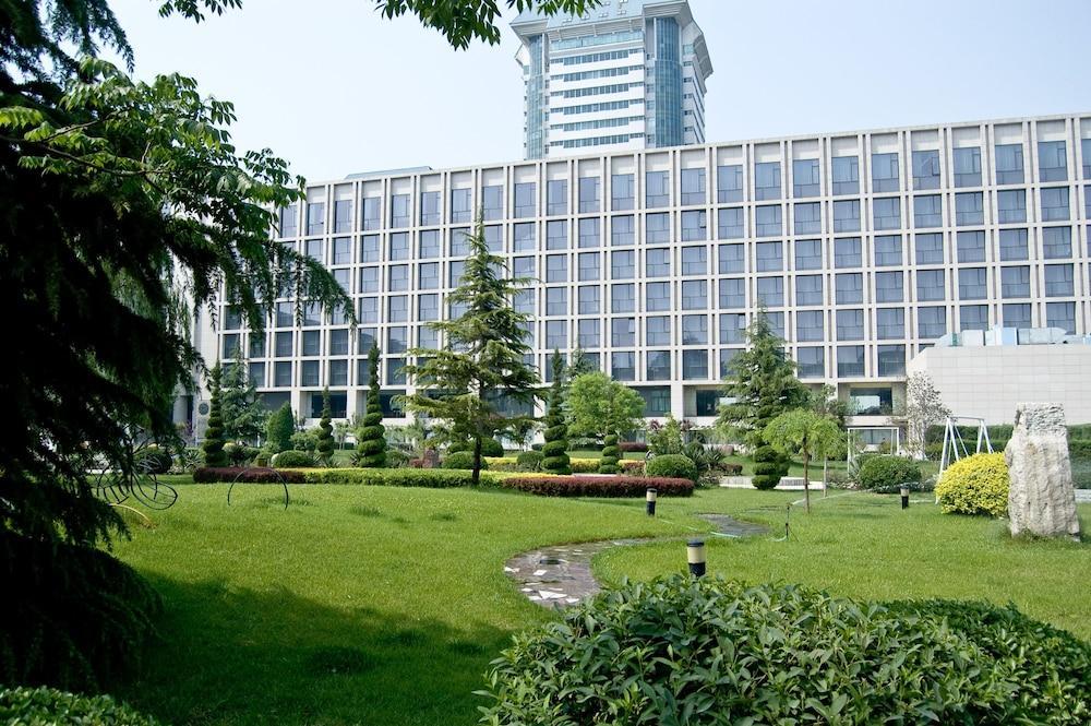 Mercure Wanshang Beijing Exterior photo